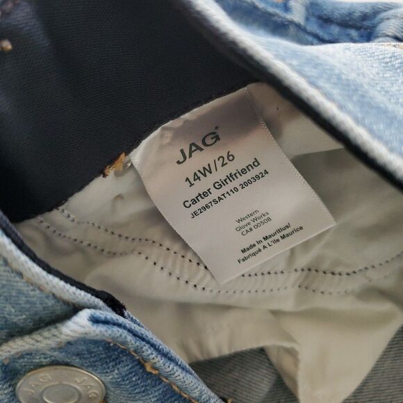 JAG Light Blue Distressed Carter Girfriend Jeans Womens 14W Inseam 28 - Picture 7 of 9